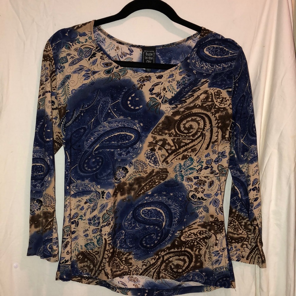 Suzie in the city long sleeve scoop neck top